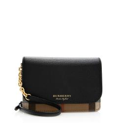 Burberry House Check Wallet on Chain 