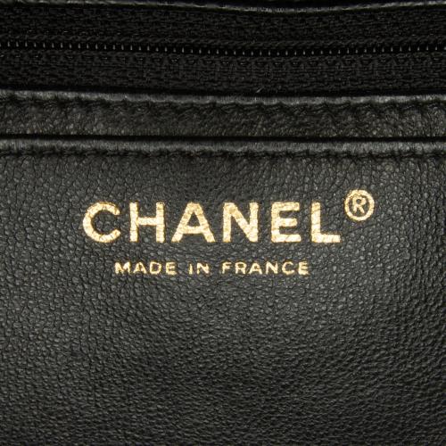 Chanel Maxi Classic Caviar Single Flap Bag