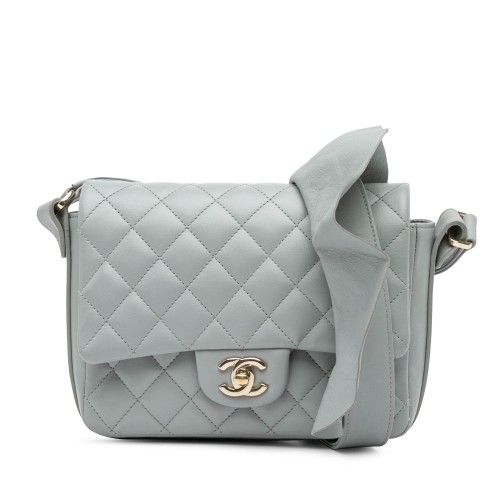 Chanel Quilted Calfskin Bolero de Chanel Flap