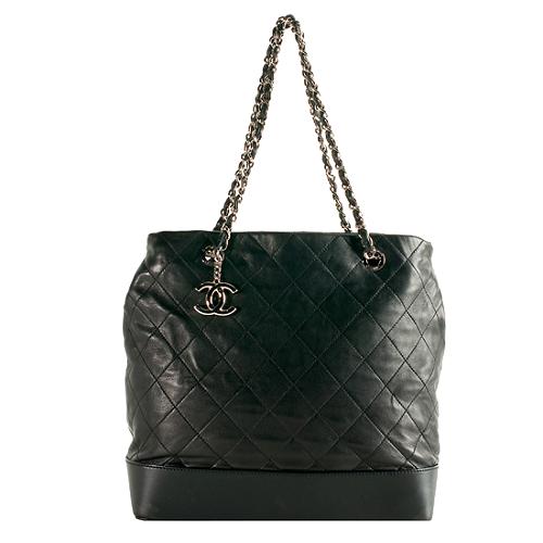 Chanel VIP Grand Shopping Tote