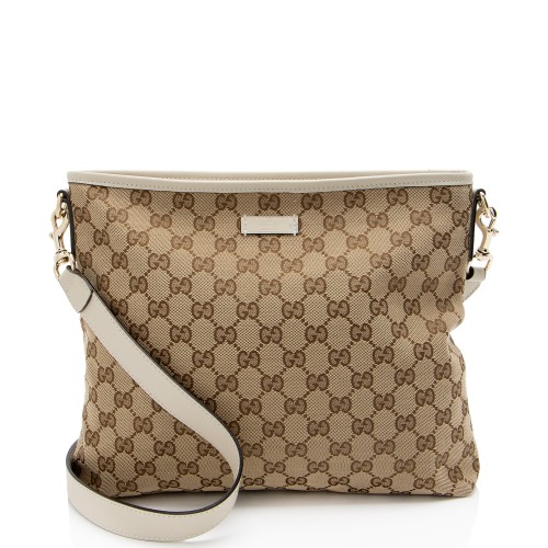 Gucci GG Canvas Classic Flat Medium Messenger