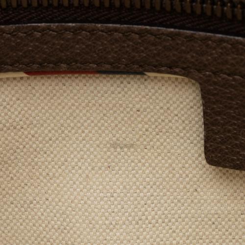 Gucci Soft GG Supreme Gucci Courrier Messenger Clutch