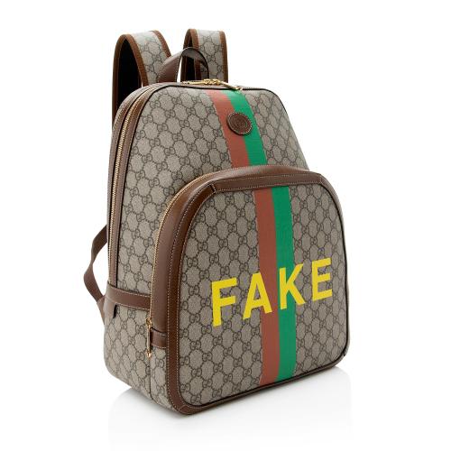 Gucci GG Supreme Fake/Not Medium Day Backpack