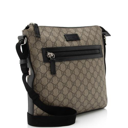 Gucci GG Supreme Flat Front Zip Messenger