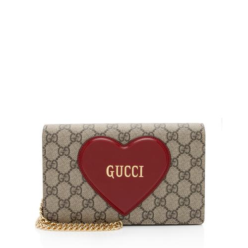 Gucci GG Supreme Script Logo Heart Wallet on Chain