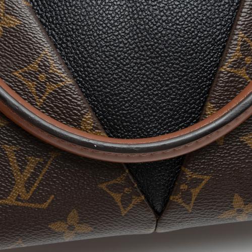 Louis Vuitton Monogram Canvas V Tote BB