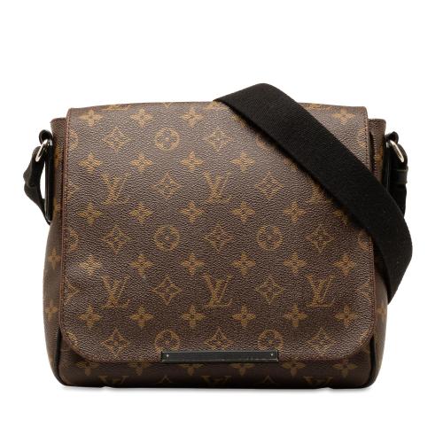 Louis Vuitton Monogram Macassar District PM