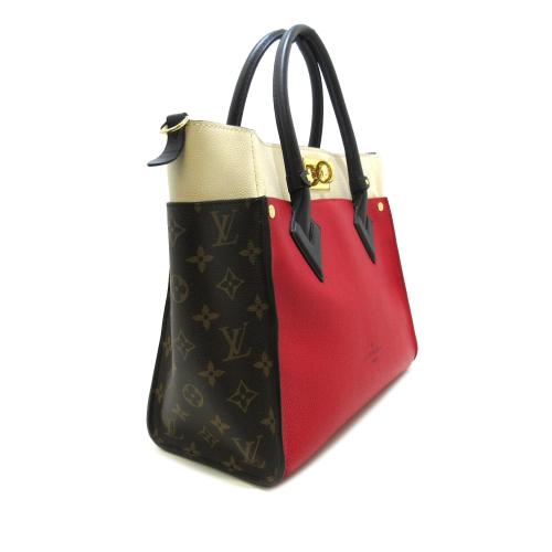 Louis Vuitton Monogram On My Side MM