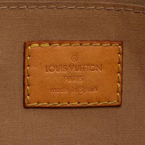 Louis Vuitton Monogram Vernis Roxbury Drive Clutch