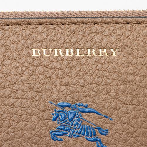 Burberry Leather Equestrian Knight Zip Card Case