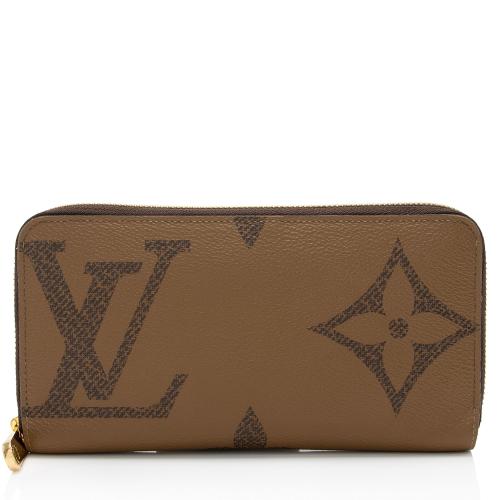 Louis Vuitton Giant Reverse Monogram Zippy Wallet