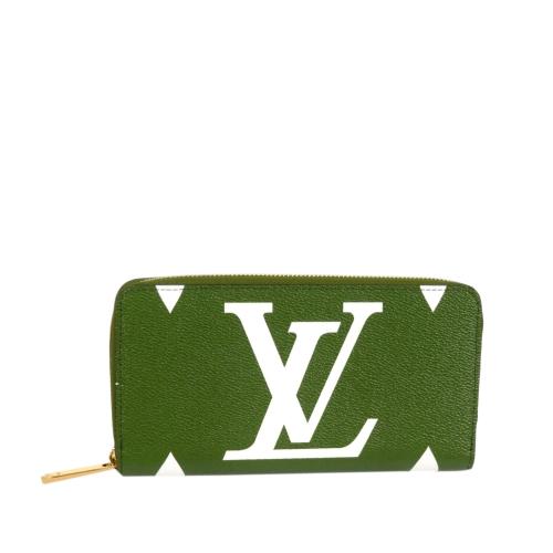 Louis Vuitton Monogram Giant Zippy Wallet