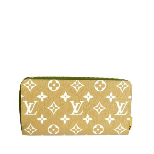 Louis Vuitton Monogram Giant Zippy Wallet